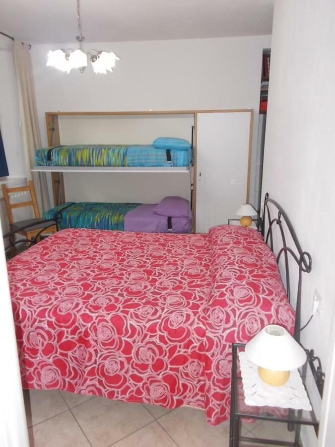 B&B Zia Lina Dongo Eksteriør billede