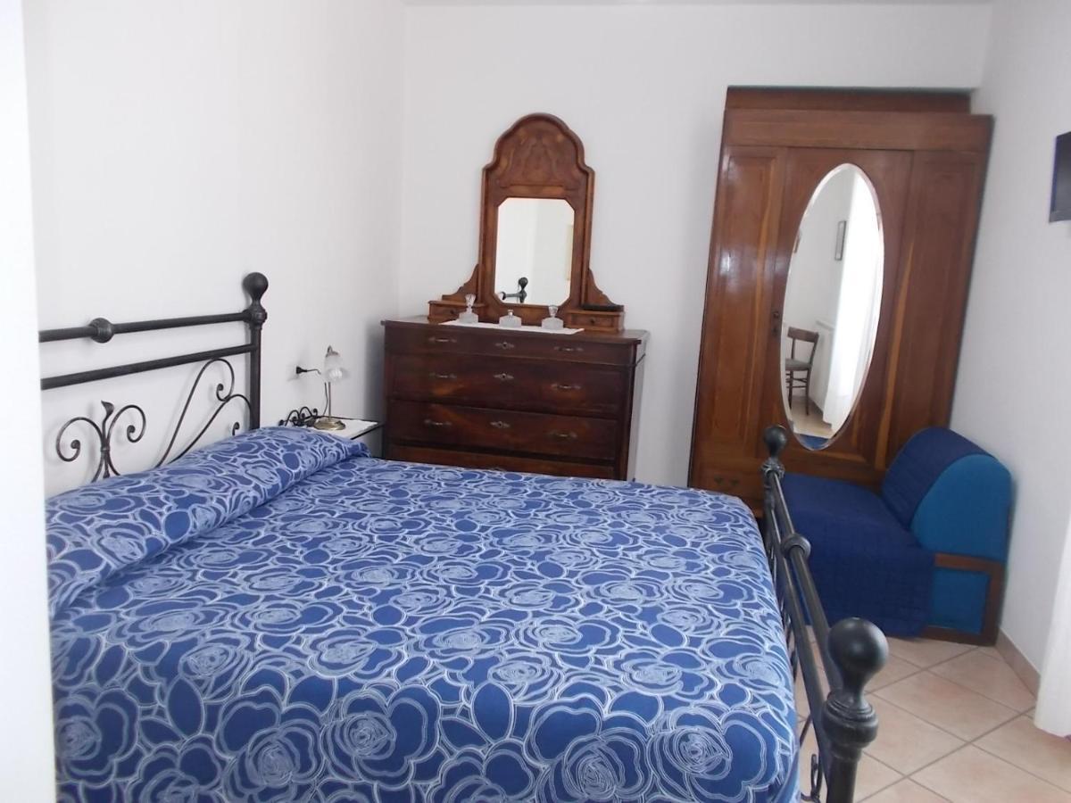 B&B Zia Lina Dongo Eksteriør billede